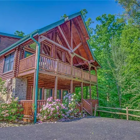 Mountain Dreams Ii- Three-Bedroom Cabin